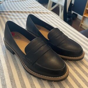 NWT DV by Dolce Vita Catalina loafers